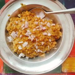 A picture of Boiled moong chat.