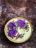 Giant Cheese Tart Berbunga Ungu