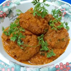 A picture of Lauki Kofta Curry.