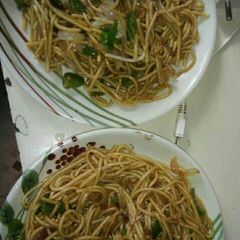 A picture of Noodles.