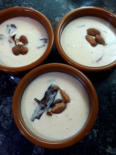 Una foto de Manjar blanco con bebida vegetal de almendras