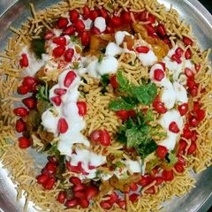 A picture of Samosa Chaat.