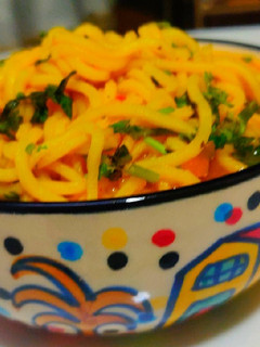 मैगी आटा नूडल्स (maggi atta noodles recipe in Hindi) रेसिपी मुख्य फोटो