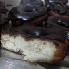 A picture of Donuts 🍩.