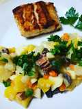 Perico dorado con ensalada hawaiana