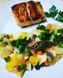Perico dorado con ensalada hawaiana
