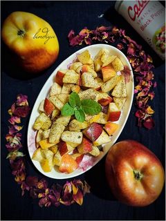 એપલ ચાટ (Apple Chaat Recipe In Gujarati) રેસીપી મુખ્ય ફોટો