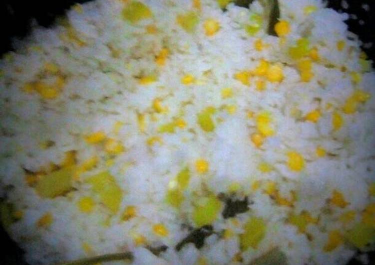 Nasi ubi jagung (rice cooker)