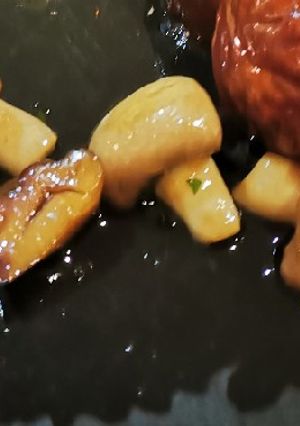 Une photo de Champignons de Paris persillé