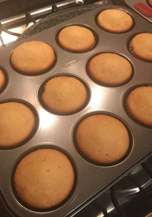 Una foto de Receta para preparar Ponquesitos o torta blanca