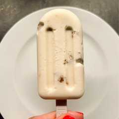 Una foto de Helado de lemon pie 🍋