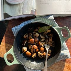A picture of Elizabeth David's Coriander Mushrooms.