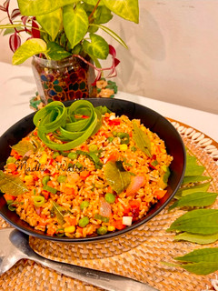 ब्राउन वेजिटेबल फ्राइड राइस (Brown Vegetable Fried Rice) रेसिपी मुख्य फोटो