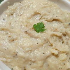 A picture of Mashed Potatoes 🥔.
