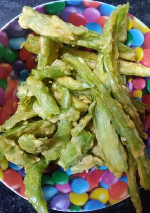 પટ્ટી ભજીયા(Patti bhajiya recipe in Gujarati) રેસીપી મુખ્ય ફોટો
