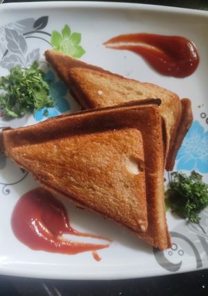 ટોસ્ટ સેન્ડવીચ રેસીપી મુખ્ય ફોટો