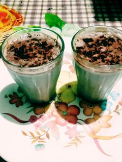 ક્રીમી હોટ ચોકલેટ (Creamy Hot Chocolate Recipe In Gujarati) રેસીપી મુખ્ય ફોટો