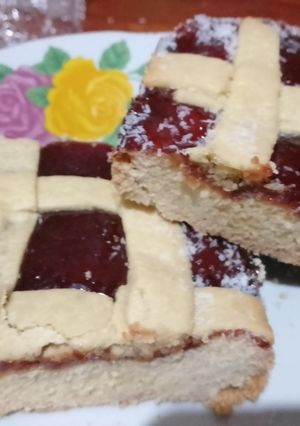 Una foto de Pastafrola de membrillo fácil