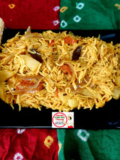 કચ્છી ખારી ભાત (Kutchi Khari Bhat Recipe In Gujarati) રેસીપી મુખ્ય ફોટો