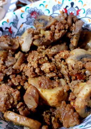 عکسی از دستور 🌸😋خوراک قارچ و گوشت😋🌸