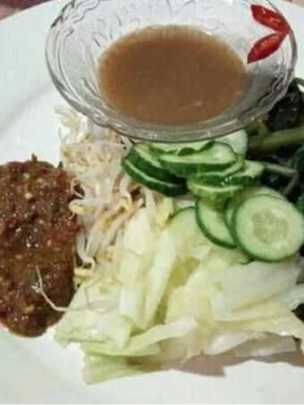 Langkah Gampang Membuat Resep Rujak asem kuah pindang khas Cirebon (rujak gamel) yang Uenak Anti Ribet, Menggugah Selera