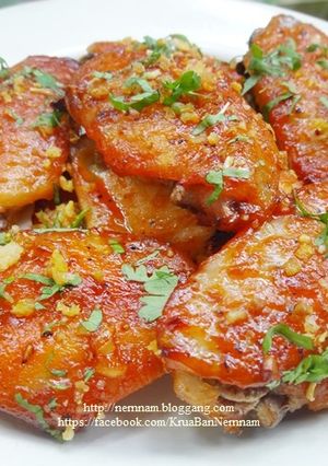 รูปของ ปีกไก่อบซอสพริก