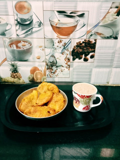 கேரளா டீ க்கடை பழம்பொரி (Pazhampori recipe in tamil) செய்முறை முக்கிய புகைப்படம்