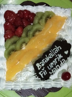 Foto resep Vanilla sponge cake (fruit cake decoration)
