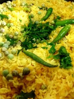 মটরশুঁটি খিচুড়ি (matarshuti khichuri recipe in Bengali) রেসিপির প্রধান ছবি