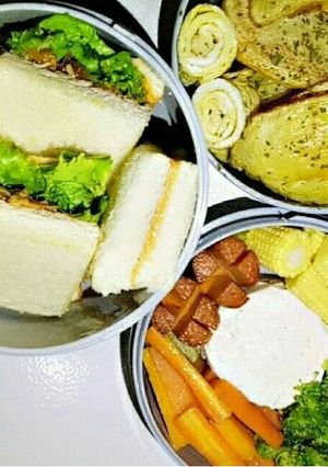 Foto resep Bento Roti Tawar dan Rebusan sayur"an