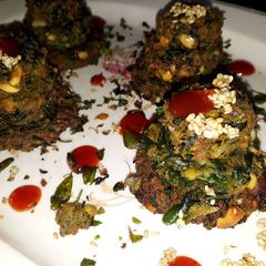 A picture of Methi fritters.
