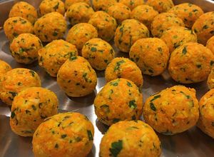 Una foto de 😋FALAFEL BALLS DE ZANAHORIA 🥕