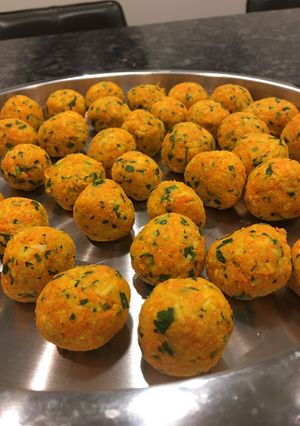 Una foto de 😋FALAFEL BALLS DE ZANAHORIA 🥕