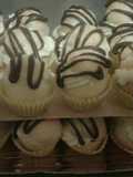 Profiteroles rellenos con crema mousseline