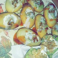 A picture of Dahi wale golgappe.