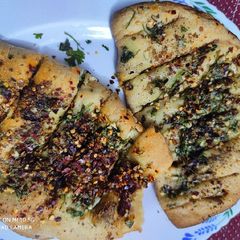 A picture of Cheese Garlic Bread.