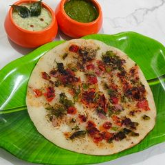 A picture of 20 mins Suji Uttapam.