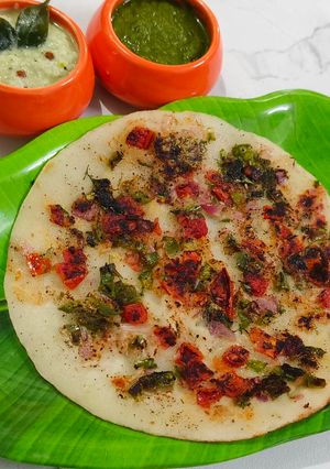 A picture of 20 mins Suji Uttapam.