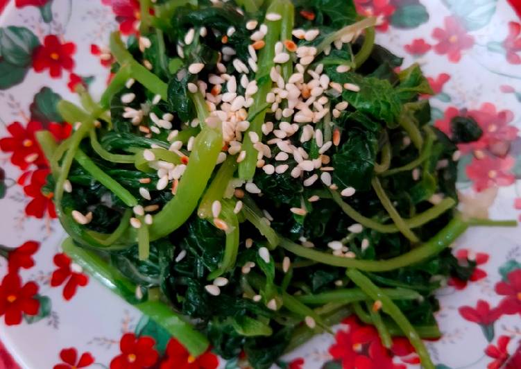 Sigeumchi namul (side dish bayam ala korea)