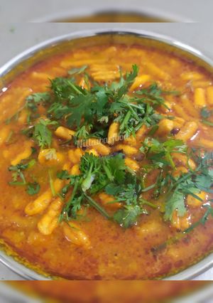 A picture of Sev / Gathiya ki sabzi recipe.