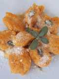 Kürbisgnocchi mit Salbeibutter