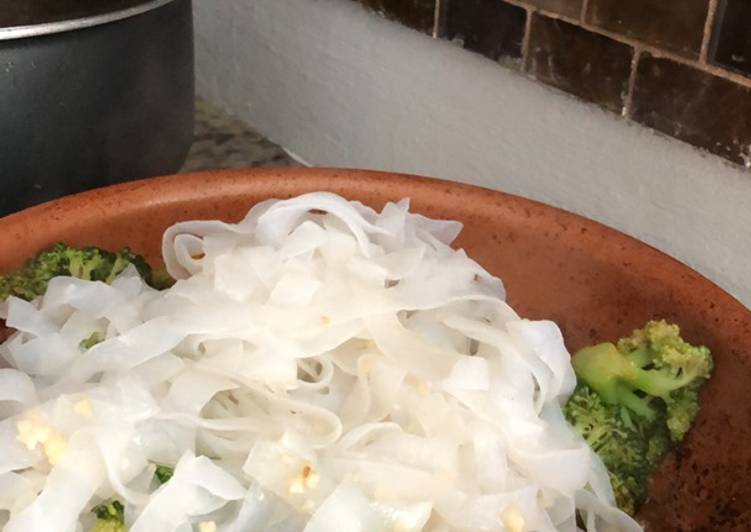 How to Prepare Speedy Beef Ramen Noodle Stir Fry