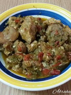Una foto de Pollo en salsa