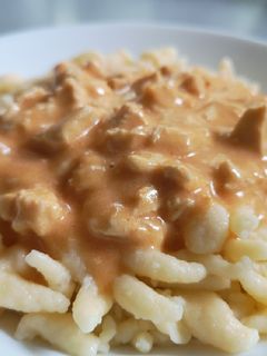 Csirkepaprikás nokedlivel gluténmentesen recept fotója