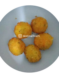 Foto resep Mpasi 16m "bola bola nasi"
