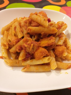 Una foto de Macarrones con atún y calabaza