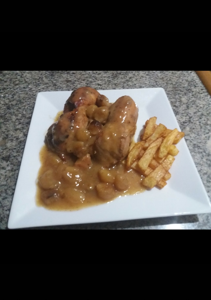 Una foto de Picantón deshuesado al curry🍗🍟🍺😋
