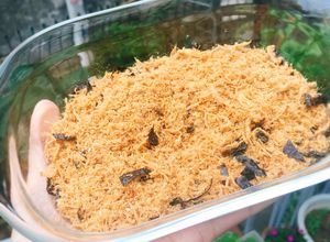 Hình của món Chà bông gà rong biển.