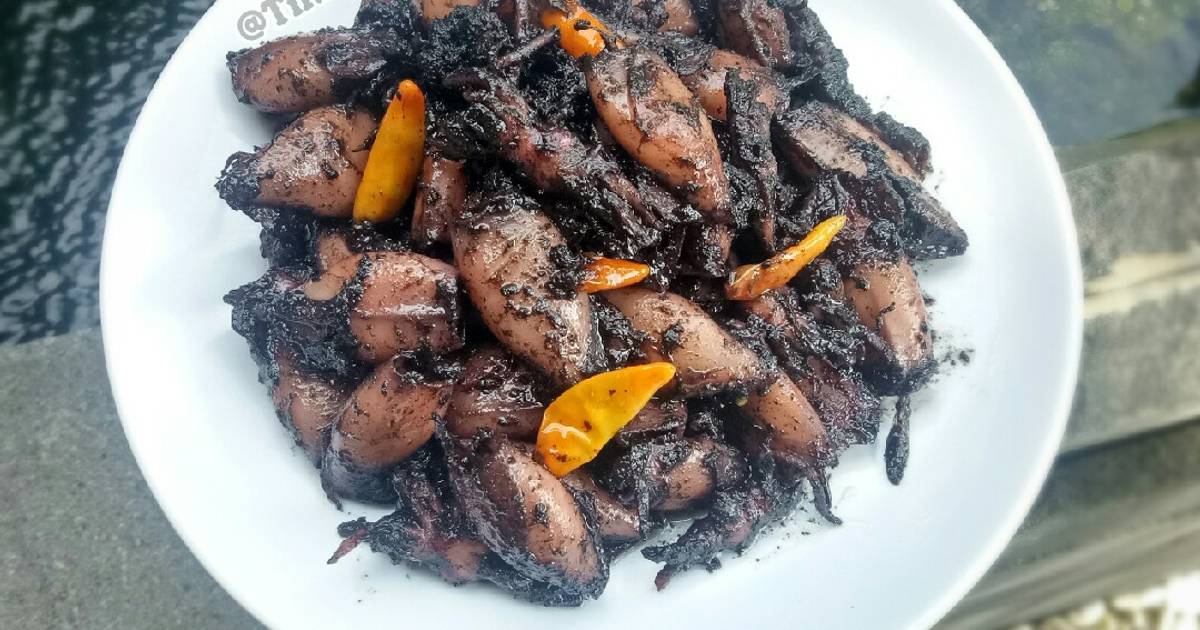 Resep Cumi bumbu hitam oleh ᴅᴀᴘᴜʀ ᴛɪᴋᴀ ʟɪᴍ - Cookpad