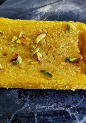 A picture of Mango Sooji Cake.